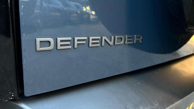 Land Rover Defender 3.0 D250 X-Dynamic SE 90 3dr Auto Diesel Estate